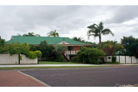 2 Hampshire Cl, Highland Park, QLD 4211