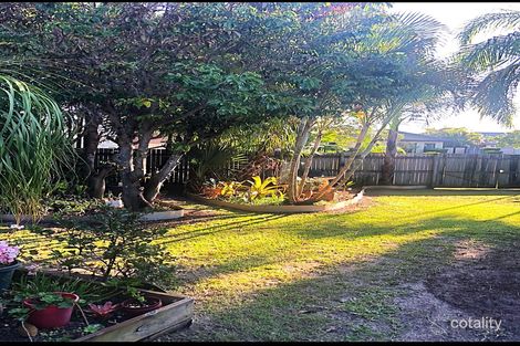 31-35 Topsail Cct, Banksia Beach, QLD 4507