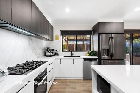 Property photo of 6 Henrietta Place Mount Martha VIC 3934