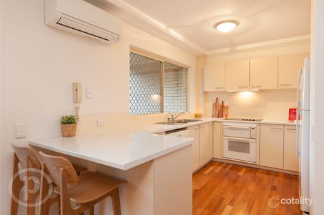 Property photo of 4/6 Pear Street Greenslopes QLD 4120