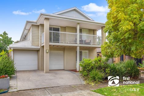 Property photo of 5 Dowie Place Caroline Springs VIC 3023