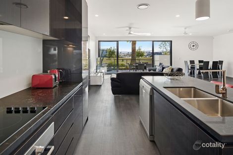 Property photo of 5117 Harbourview Drive Hope Island QLD 4212