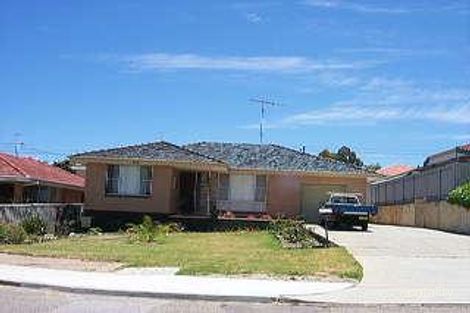 4 Dubove Rd, Spearwood, WA 6163