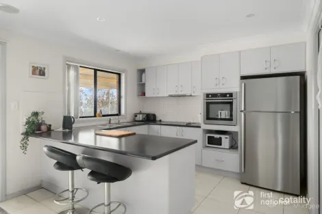 Property photo of 4 Willem Place Mudgee NSW 2850