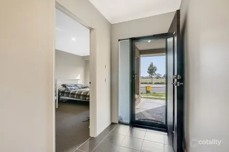 Property photo of 24 Wootten Road Tarneit VIC 3029