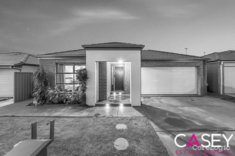 Property photo of 19 Stark Circuit Cranbourne East VIC 3977