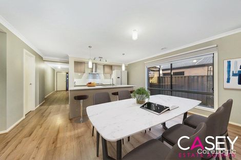 Property photo of 19 Stark Circuit Cranbourne East VIC 3977