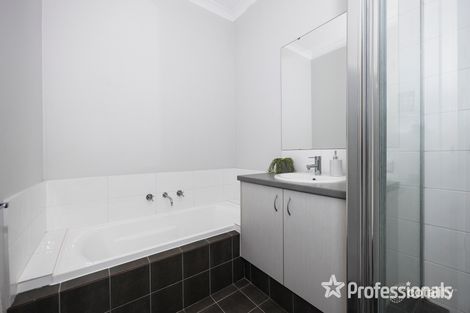 Property photo of 28 Flecker Promenade Aveley WA 6069
