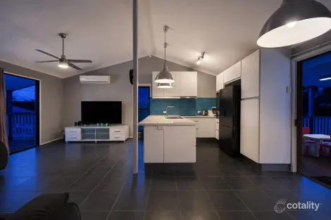 Property photo of 9 Pine Street Hillcrest QLD 4118