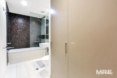 Property photo of 301/55 Queens Road Melbourne VIC 3004