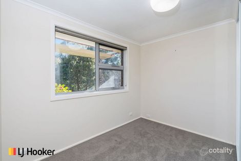 Property photo of 4 Phoenix Place Giralang ACT 2617