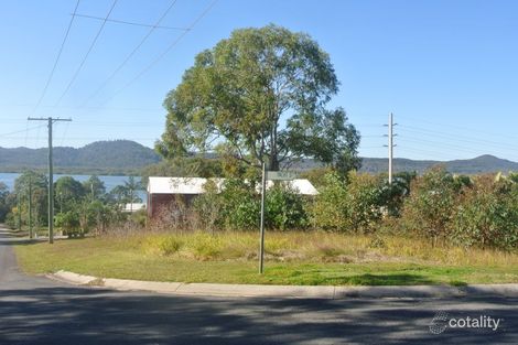 1 Yacht St, Russell Island, QLD 4184