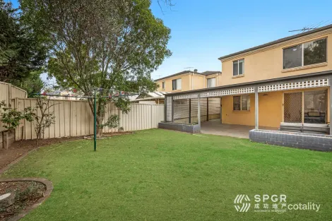 Property photo of 24 McGuirk Way Rouse Hill NSW 2155