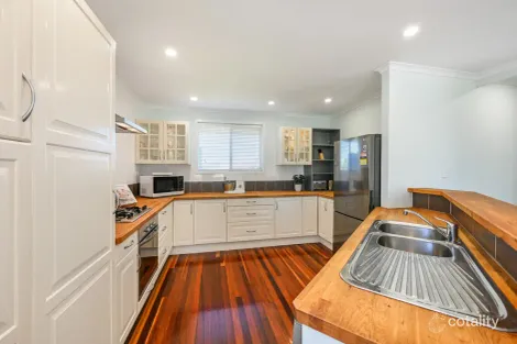 Property photo of 34 Knockator Crescent Centenary Heights QLD 4350