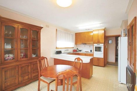 Property photo of 52 Marie Crescent Wendouree VIC 3355