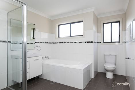 Property photo of 2/70 Robertson Street Coniston NSW 2500