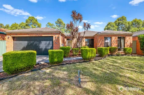 5 Meadow Croft Ct, Cranbourne East, VIC 3977