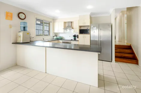Property photo of 2 Crystal Court Upper Coomera QLD 4209