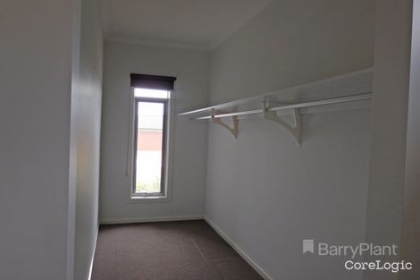Property photo of 5 Thistle Drive Clyde North VIC 3978