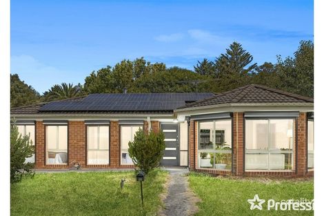 25 Charlwood Dr, Mooroolbark, VIC 3138