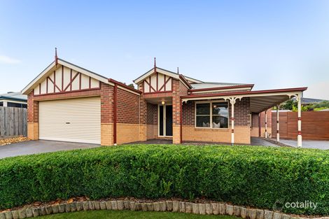 Property photo of 27 Nightingale Crescent Berwick VIC 3806