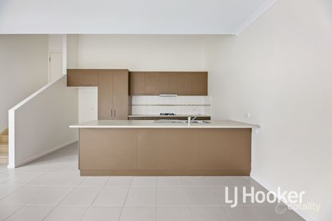 Property photo of 7 McClenaghan Place Pakenham VIC 3810