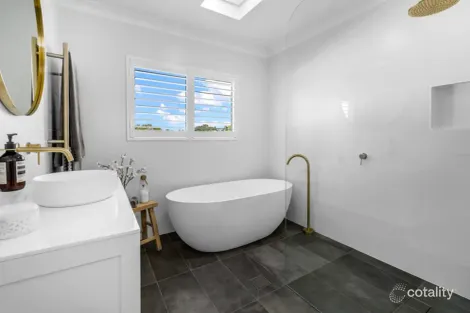 Property photo of 1 Lambent Avenue Casuarina NSW 2487