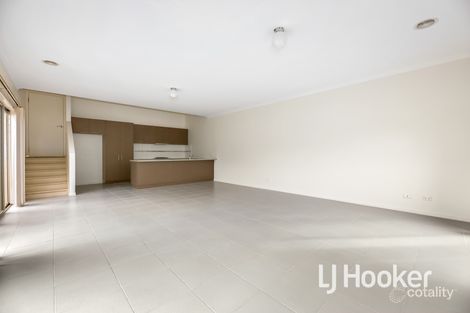 Property photo of 7 McClenaghan Place Pakenham VIC 3810