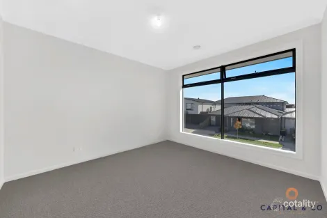 Property photo of 6 Bentons Way Mickleham VIC 3064