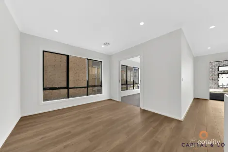 Property photo of 6 Bentons Way Mickleham VIC 3064