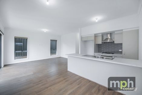 Property photo of 16 Brougham Circuit Mount Barker SA 5251