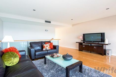 Property photo of 405/35 Shortland Esplanade Newcastle East NSW 2300