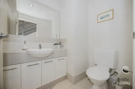 Property photo of 2/27 Noalimba Crescent Bateman WA 6150