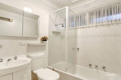Property photo of 10 Alimar Road Glen Waverley VIC 3150
