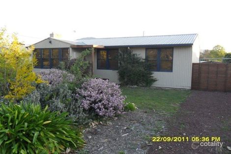 Property photo of 3 Centre Avenue Eildon VIC 3713