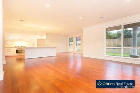 Property photo of 5/14 Avard Court Berwick VIC 3806