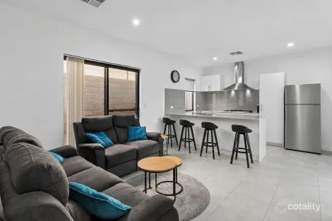 Property photo of 20A Ardrossan Loop Kingsley WA 6026