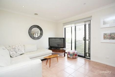 Property photo of 3 Colchester Circuit Roxburgh Park VIC 3064