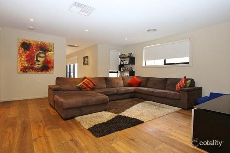 Property photo of 34 Ceratta Crescent Tarneit VIC 3029