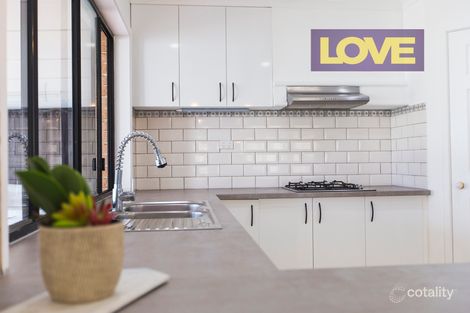 Property photo of 35 Eucalyptus Circuit Warabrook NSW 2304