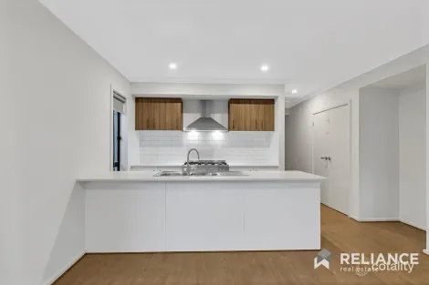 Property photo of 31 Langer Road Deanside VIC 3336