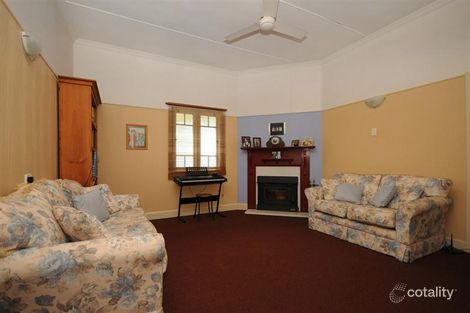 Property photo of 4 Lochel Street Mount Lofty QLD 4350