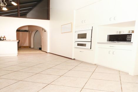 Property photo of 18 Lawford Crescent Griffith NSW 2680