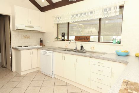 Property photo of 18 Lawford Crescent Griffith NSW 2680