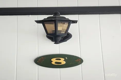 8 Barry St, East Ipswich, QLD 4305