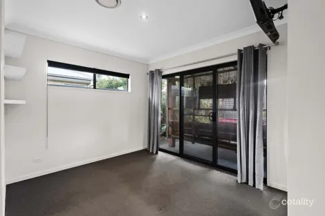 Property photo of 4 Benetti Crescent Hope Island QLD 4212