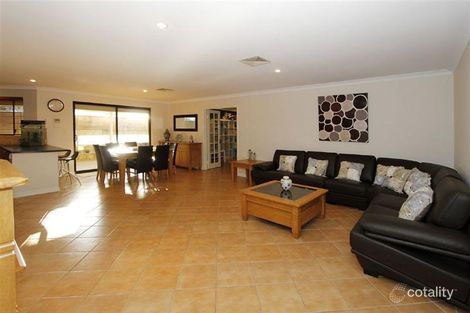 10 Mintaro Pde, Quinns Rocks, WA 6030