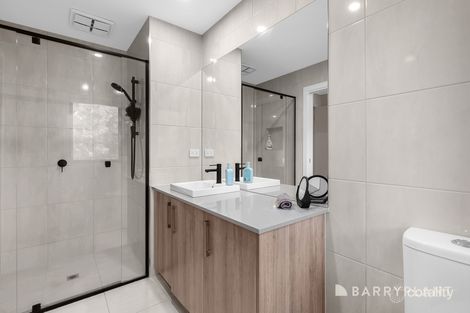 Property photo of 11 Thompson Crescent Chirnside Park VIC 3116