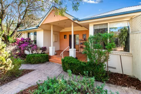 Property photo of 1 Downing Street Blackburn VIC 3130