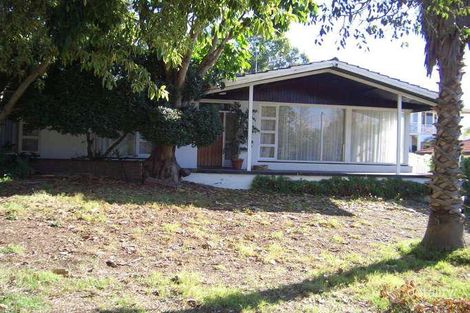 27 Moreing Rd, Attadale, WA 6156